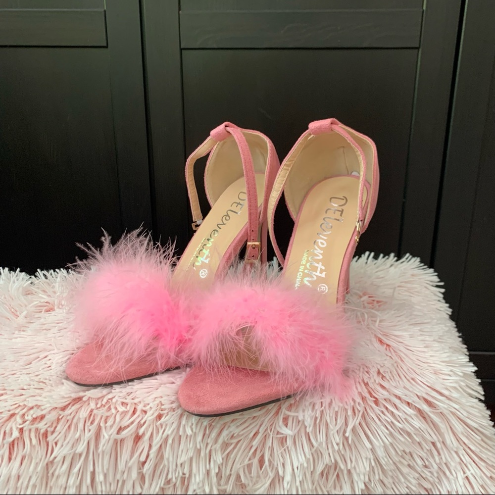 MOVING SALE Pink High Heels with Faux Feather Trim 💖🎀💗